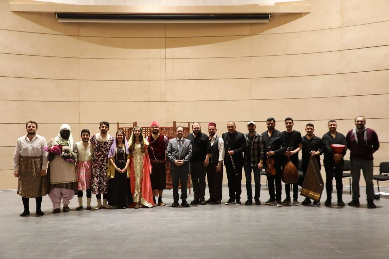 Acıpayam'da Ramazan Coşkusu: Denizli Büyükşehir Belediye Şehir Tiyatrosu'nun "Ramazan Oyunu" Sahnelendi!